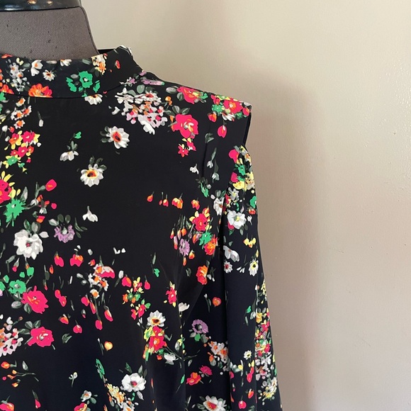 H&M Floral Print Blouse Size XL - Picture 8 of 11